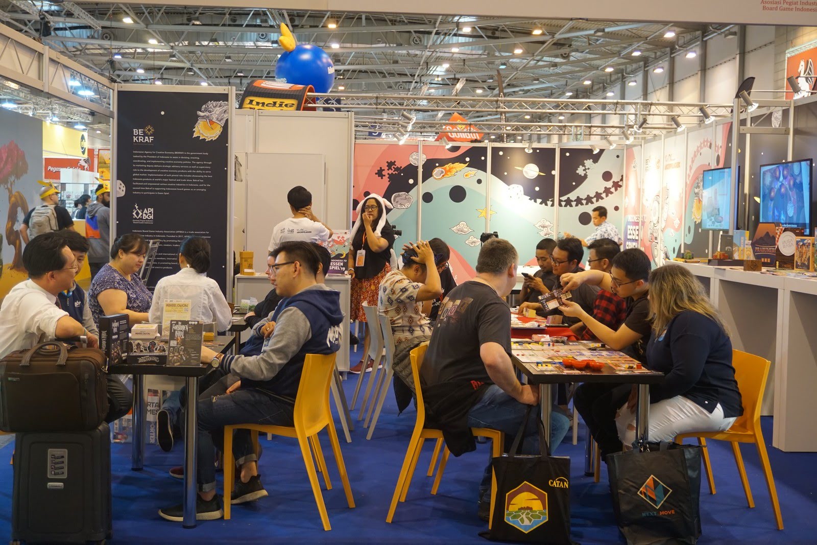 Read more about the article Representing Indonesia’s Boardgames with Bekraf at Essen Spiel 2019